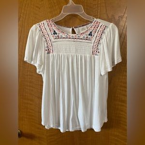 White Ladies Top, Embroidery Detail, Small,  New with Tags